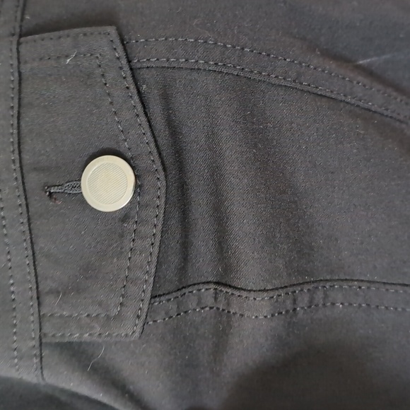 Michel Studio Black Boxy Button Down Cropped Shirt,Size 18. - Picture 3 of 9